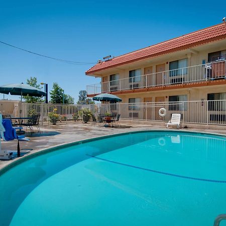 Vagabond Inn Bakersfield South Extérieur photo