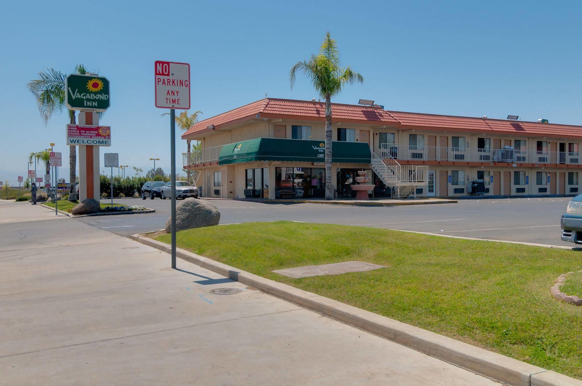 Vagabond Inn Bakersfield South Extérieur photo