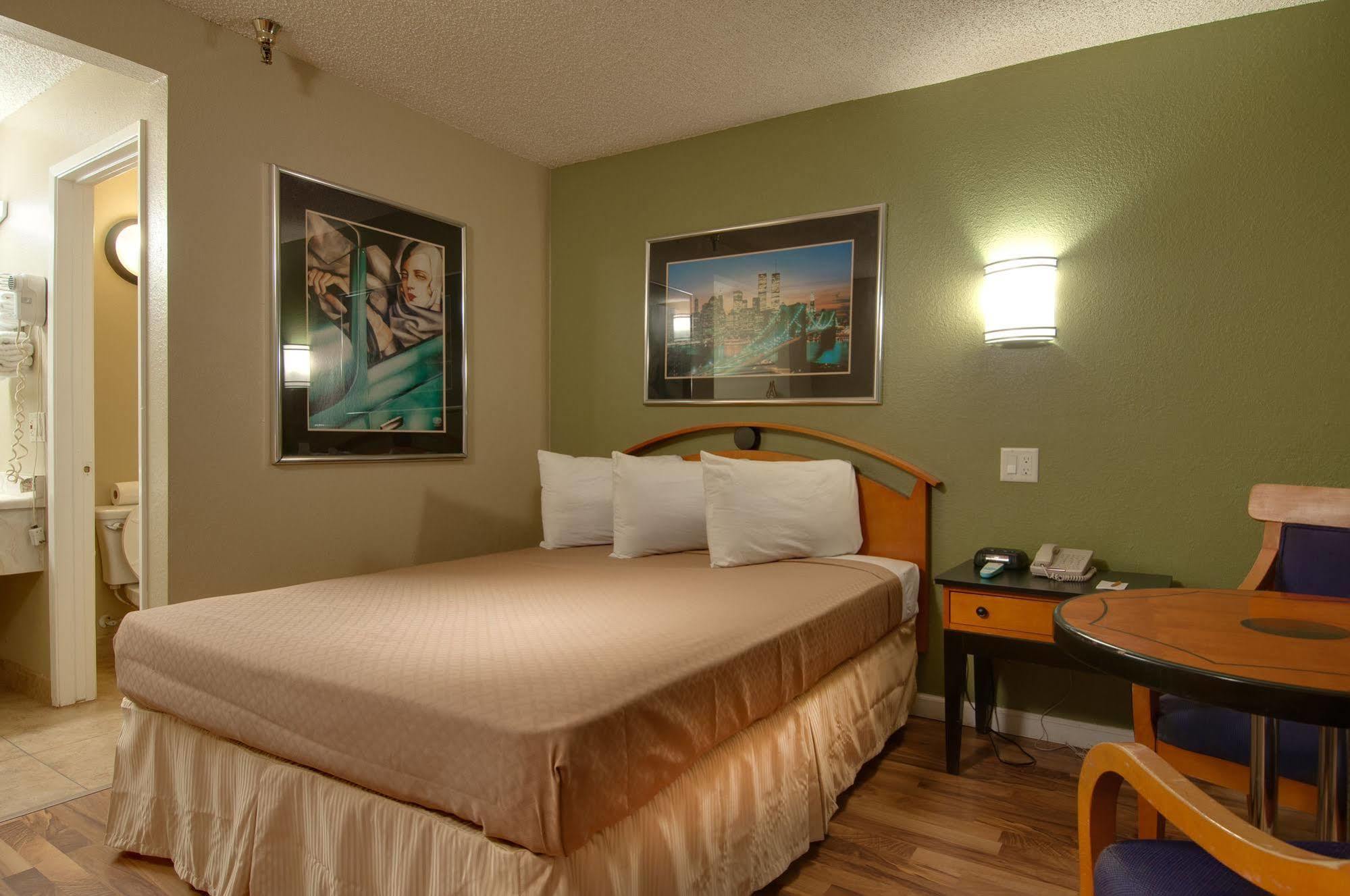 Vagabond Inn Bakersfield South Extérieur photo