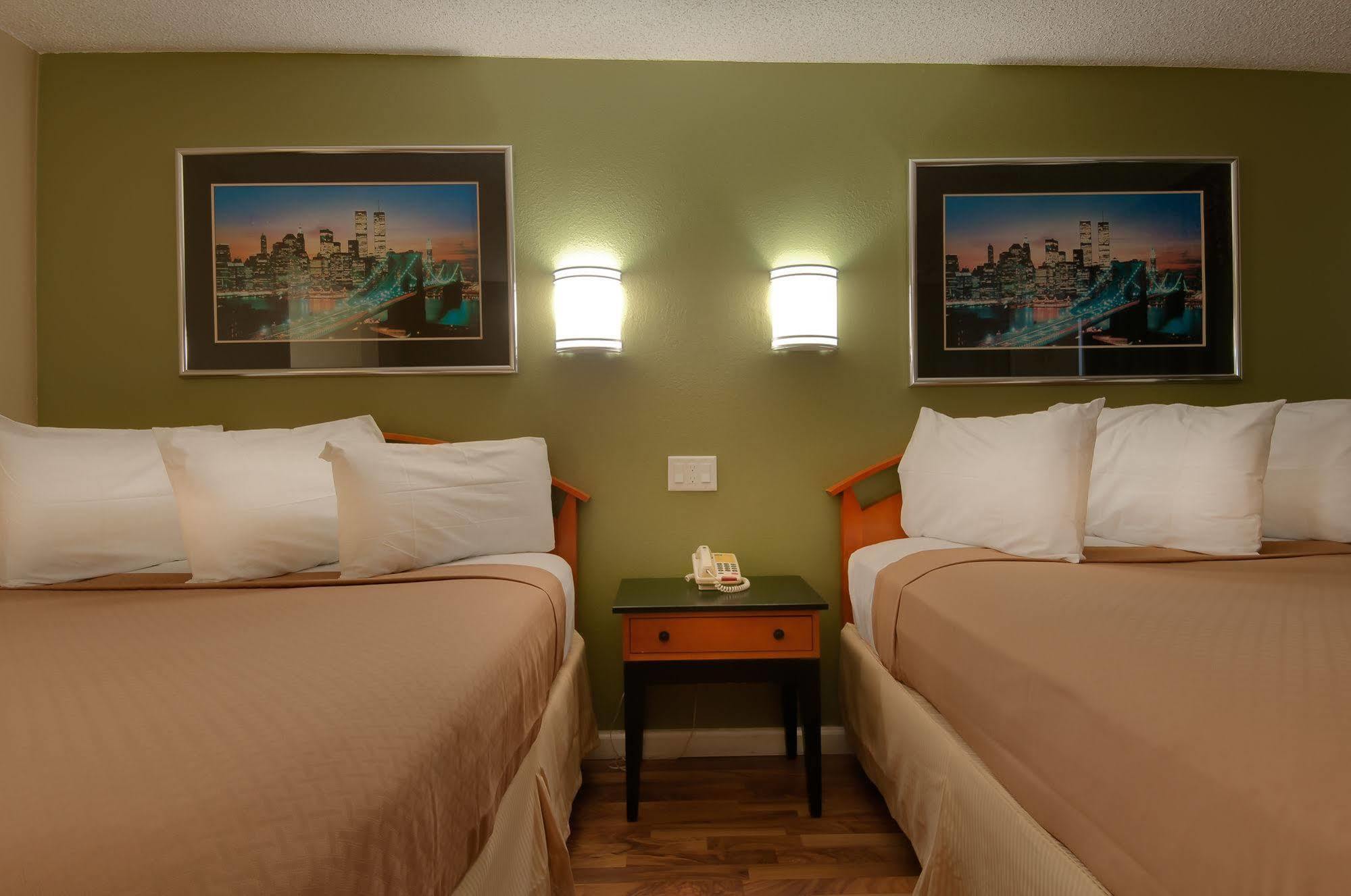Vagabond Inn Bakersfield South Extérieur photo