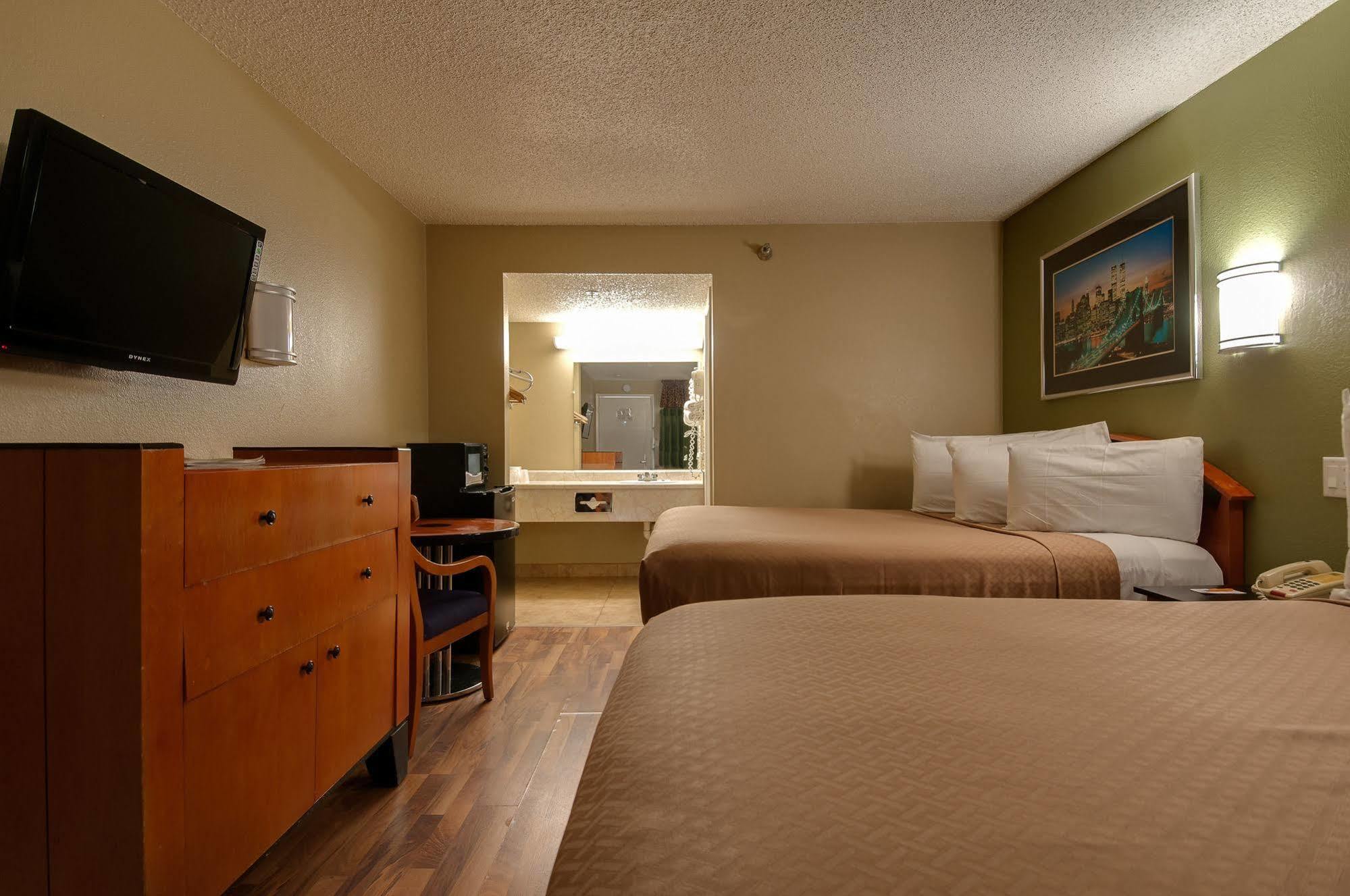 Vagabond Inn Bakersfield South Extérieur photo