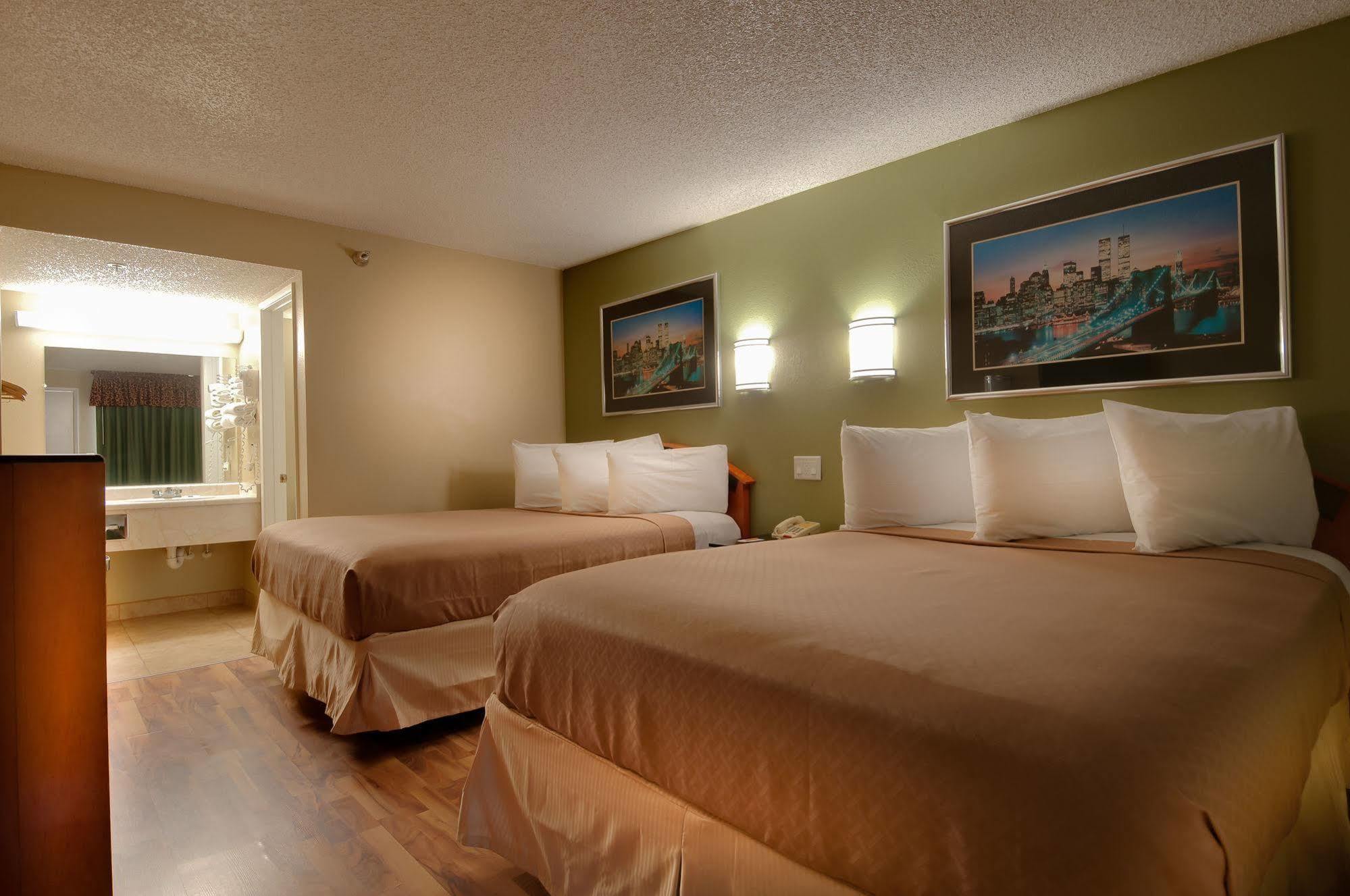 Vagabond Inn Bakersfield South Extérieur photo