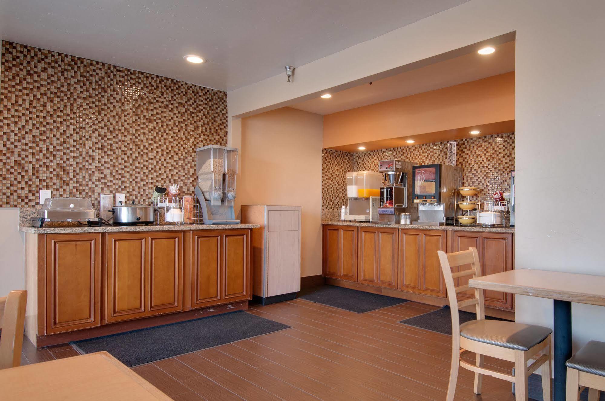 Vagabond Inn Bakersfield South Extérieur photo